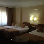沙欣莱尔布瑜卡酒店 酒店 4*