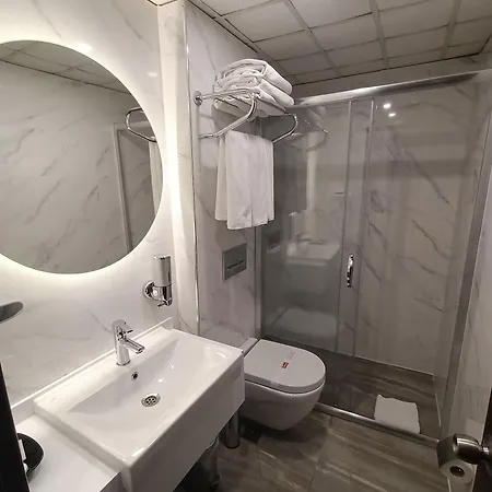 Hotel Buyuk Sahinler 4*