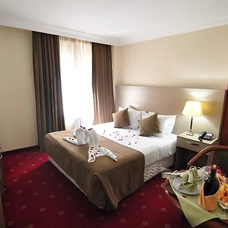 Hotel Buyuk Sahinler 4*