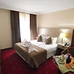 Hotel Buyuk Sahinler 4*